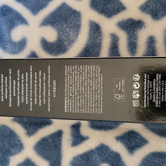 Dr. Brandt cleanser - Picture 3 of 4